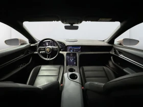 Porsche Taycan Performance Battery* Pano* Navi* Термопомпа* , снимка 12