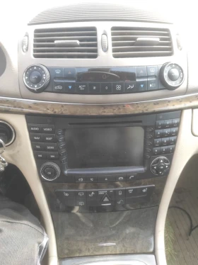 Mercedes-Benz E 320, снимка 14