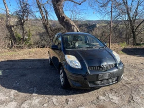 Toyota Yaris 1.0, VVT-i обслужена, снимка 2