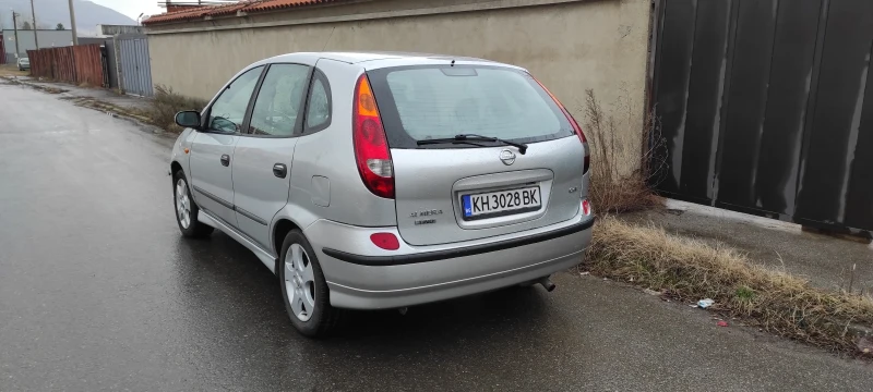 Nissan Almera tino, снимка 9 - Автомобили и джипове - 47447030