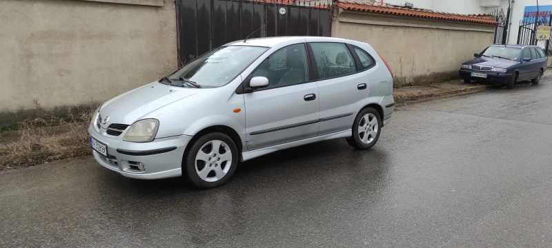 Nissan Almera tino, снимка 1 - Автомобили и джипове - 47447030