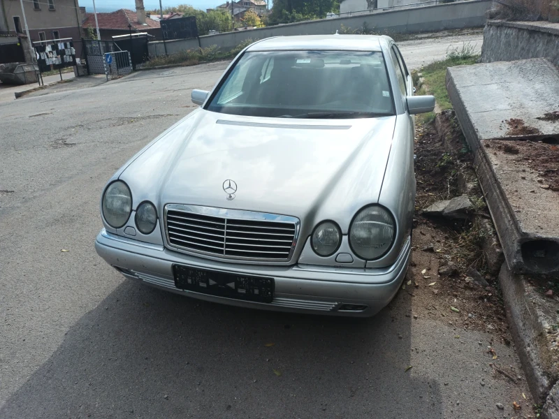 Mercedes-Benz E 290, снимка 1 - Автомобили и джипове - 47589162