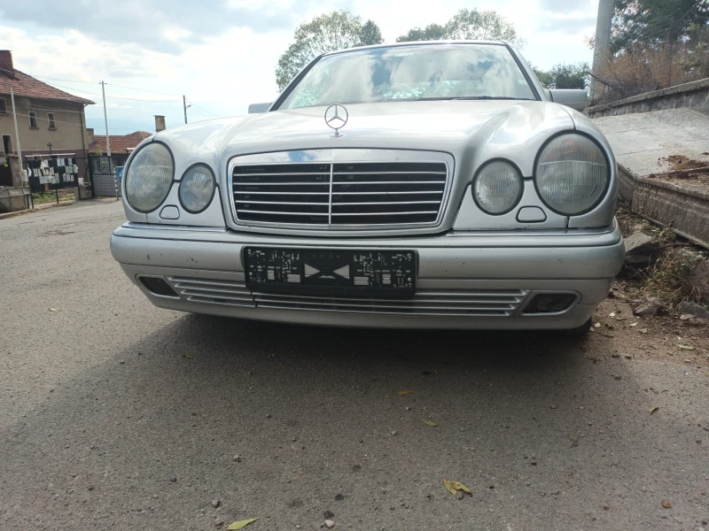 Mercedes-Benz E 290, снимка 2 - Автомобили и джипове - 47589162