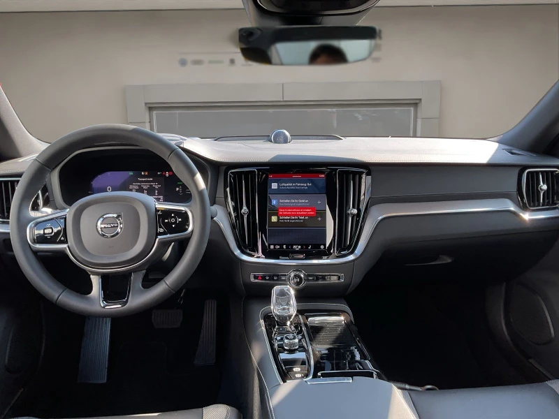 Volvo S60 НОВ!T8/2.0PHEV/455HP/ULTIAMTE-DARK/360/NAVI/225vpr, снимка 9 - Автомобили и джипове - 49860678