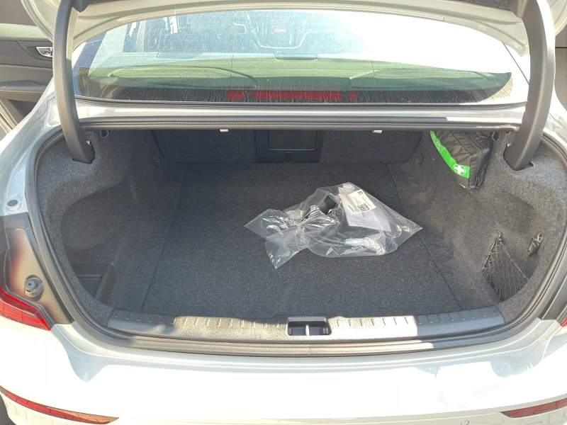 Volvo S60 НОВ!T8/2.0PHEV/455HP/ULTIAMTE-DARK/360/NAVI/225vpr, снимка 7 - Автомобили и джипове - 49860678