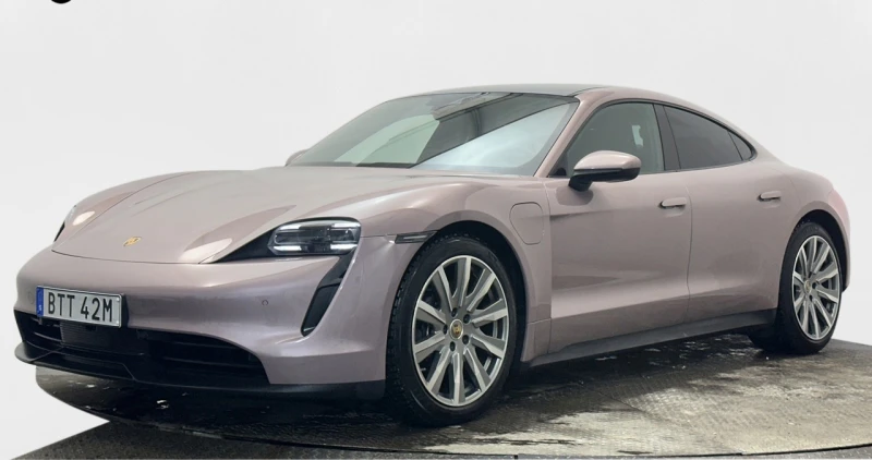 Porsche Taycan Performance Battery* Pano* Navi* Термопомпа* 