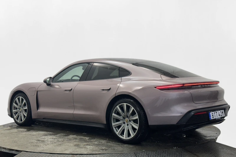 Porsche Taycan Performance Battery* Pano* Navi* Термопомпа* , снимка 7 - Автомобили и джипове - 51452556