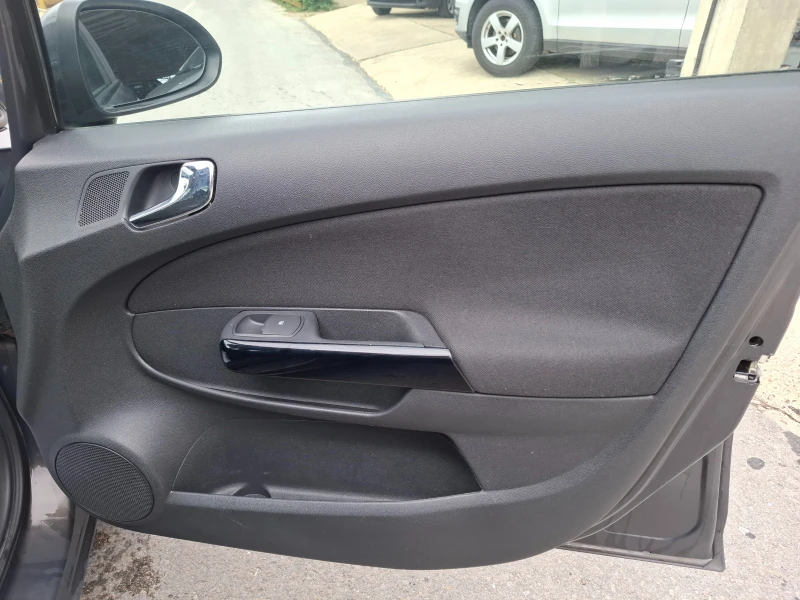 Opel Corsa 1.2Face Lift/Оригинална Газ, снимка 11 - Автомобили и джипове - 52051755