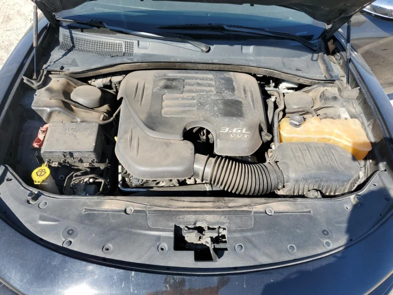 Dodge Charger SE, снимка 11 - Автомобили и джипове - 52414083