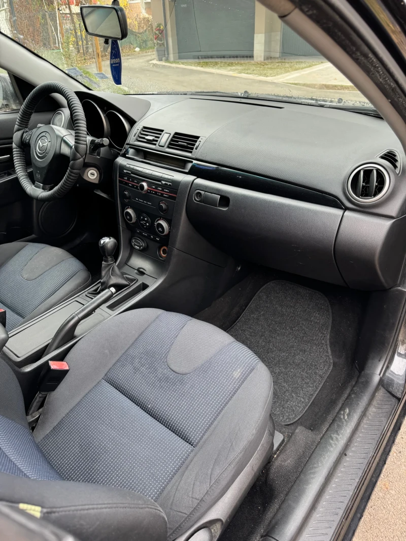 Mazda 3, снимка 11 - Автомобили и джипове - 52773189