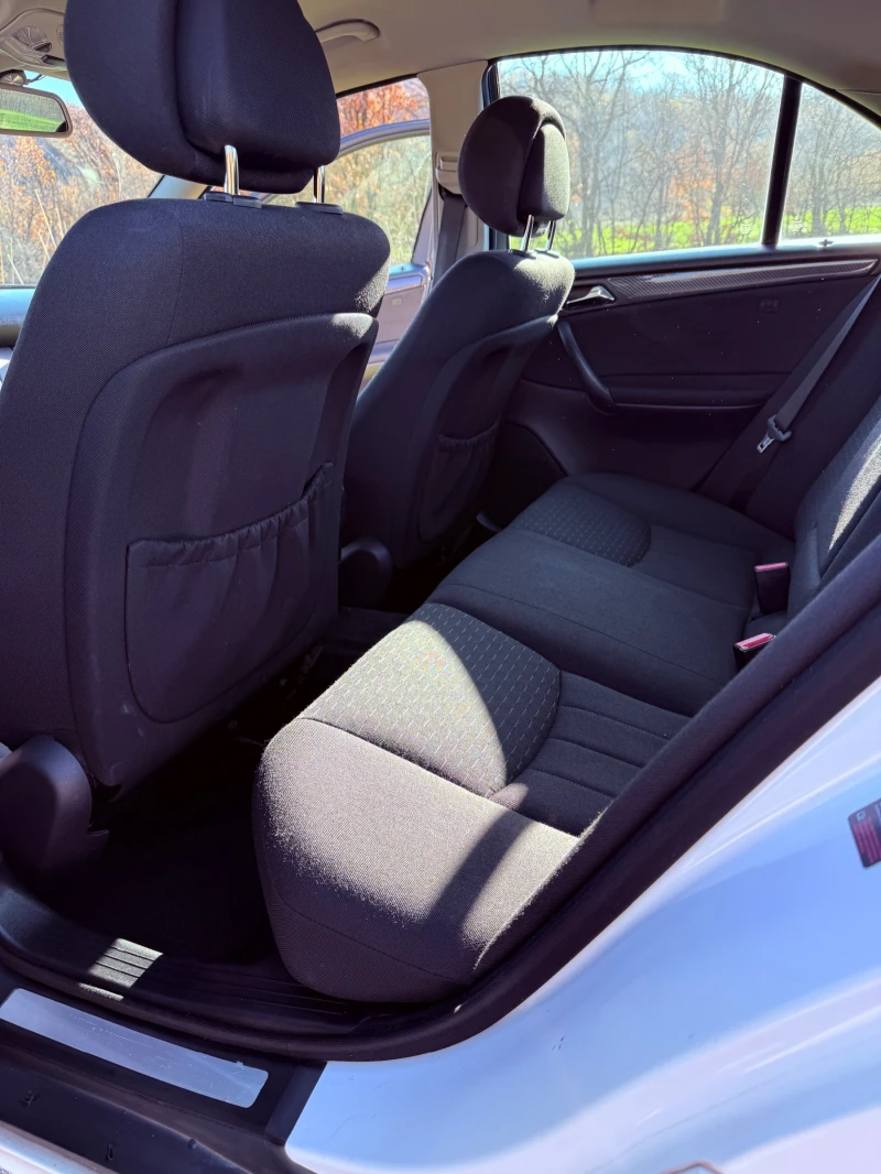 Mercedes-Benz C 280 C 280 7G tronic, снимка 10 - Автомобили и джипове - 52796112