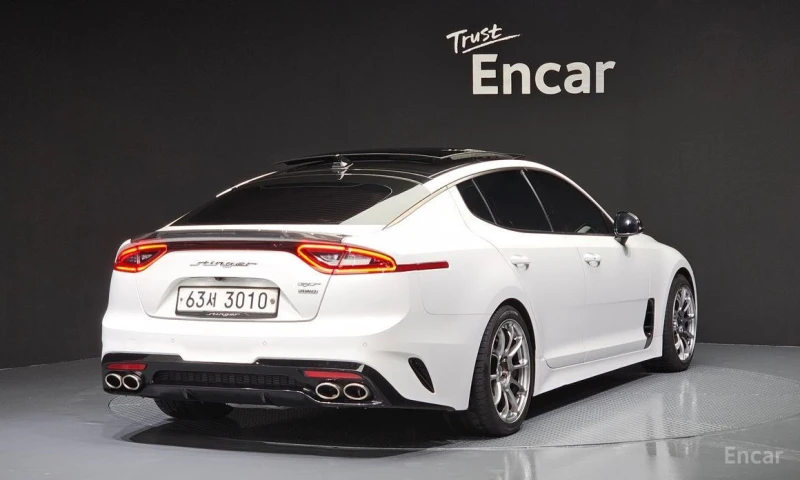 Kia Stinger, снимка 2 - Автомобили и джипове - 53381594