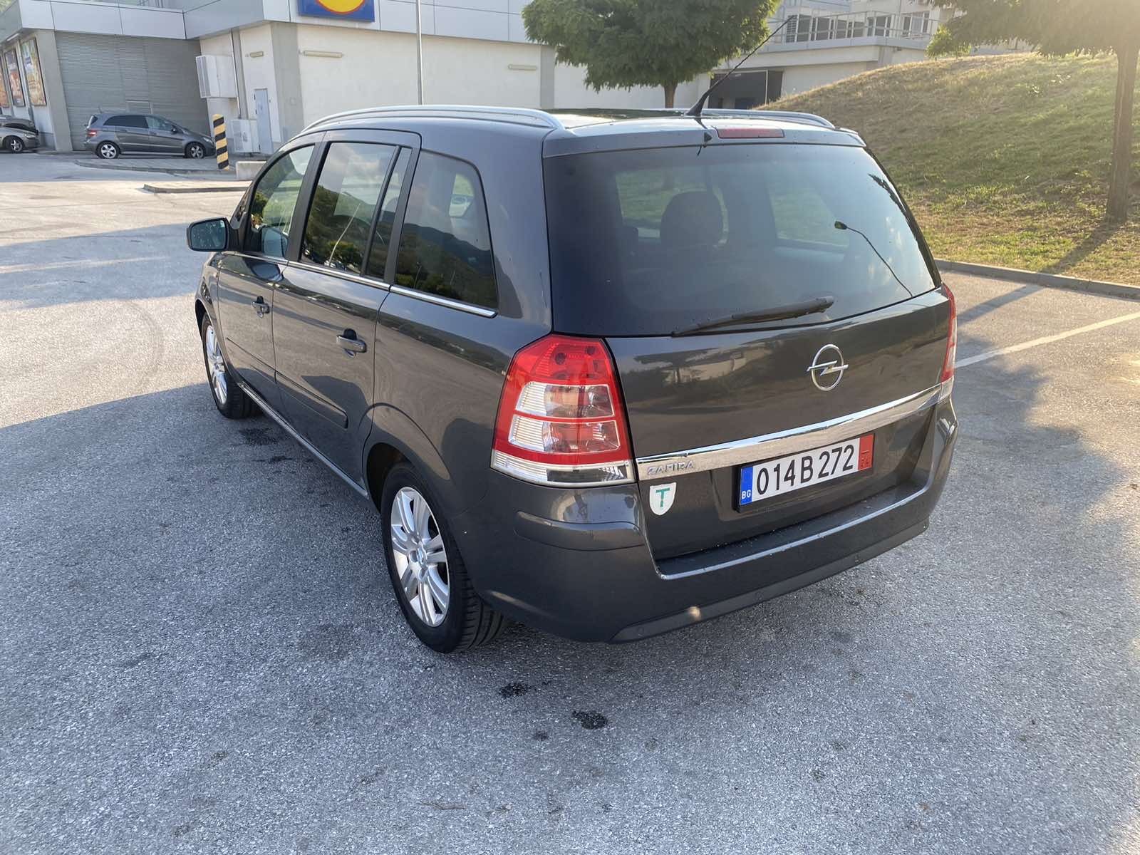 Opel Zafira 1.8 i 7 mesta - изображение 4