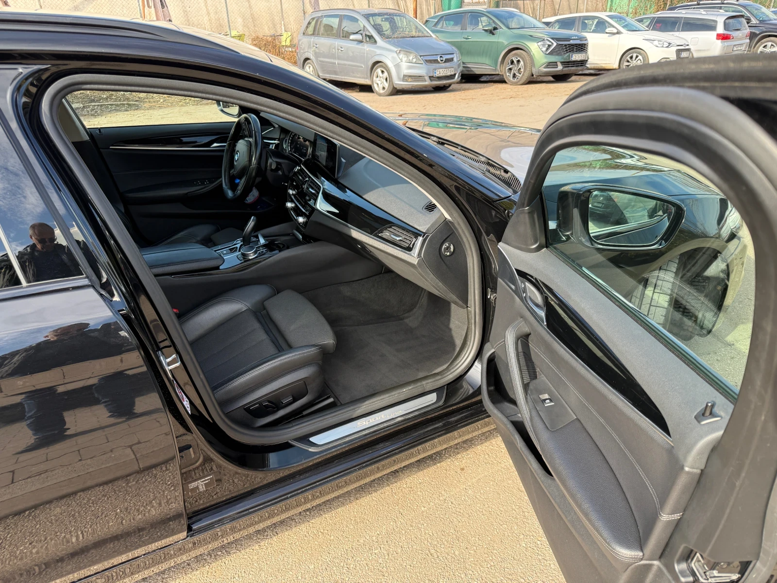 BMW 520 CarPlay, Panorama,    06.2026 | Mobile.bg   14