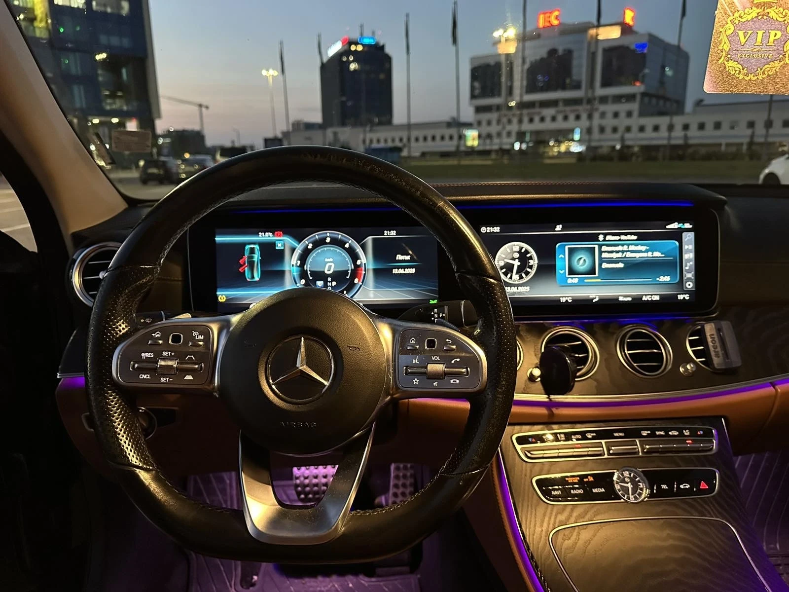 Mercedes-Benz E 220  - изображение 3