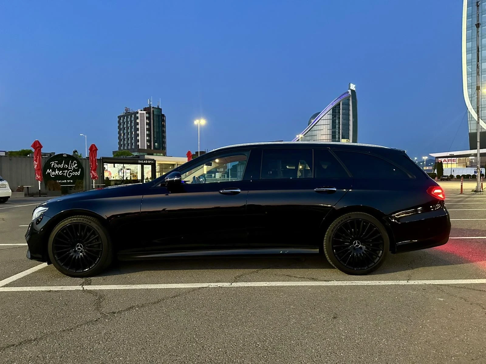 Mercedes-Benz E 220  - изображение 9