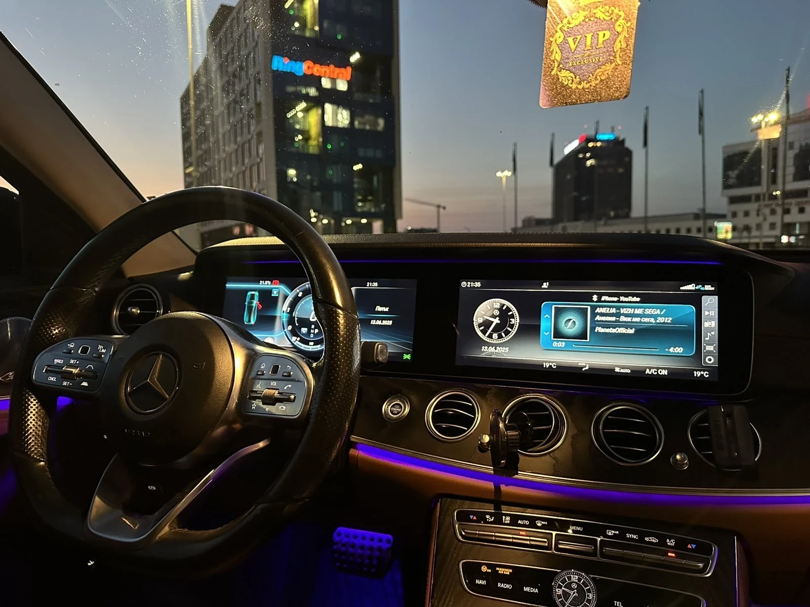 Mercedes-Benz E 220  - изображение 5
