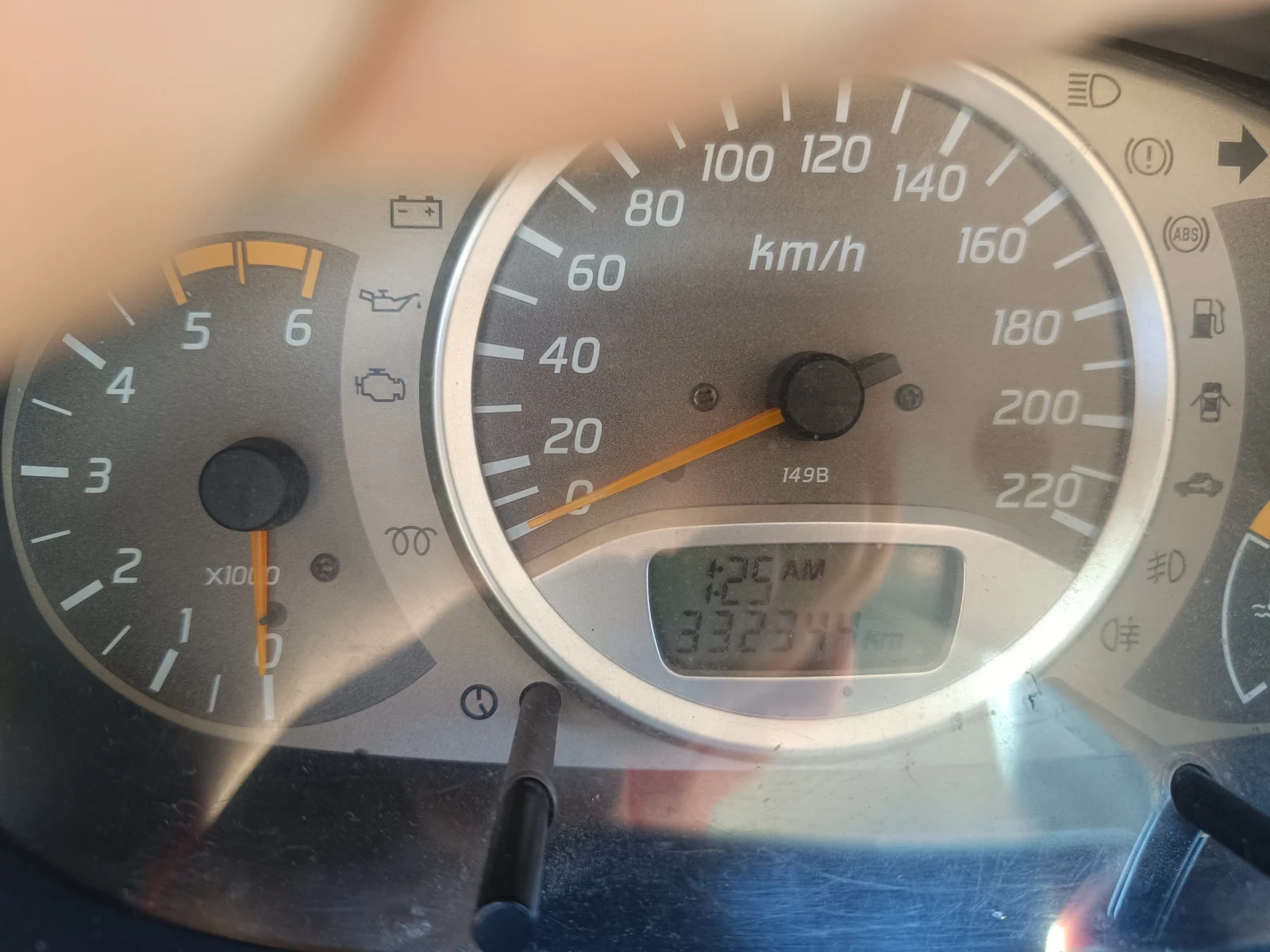 Nissan Almera tino  - изображение 6