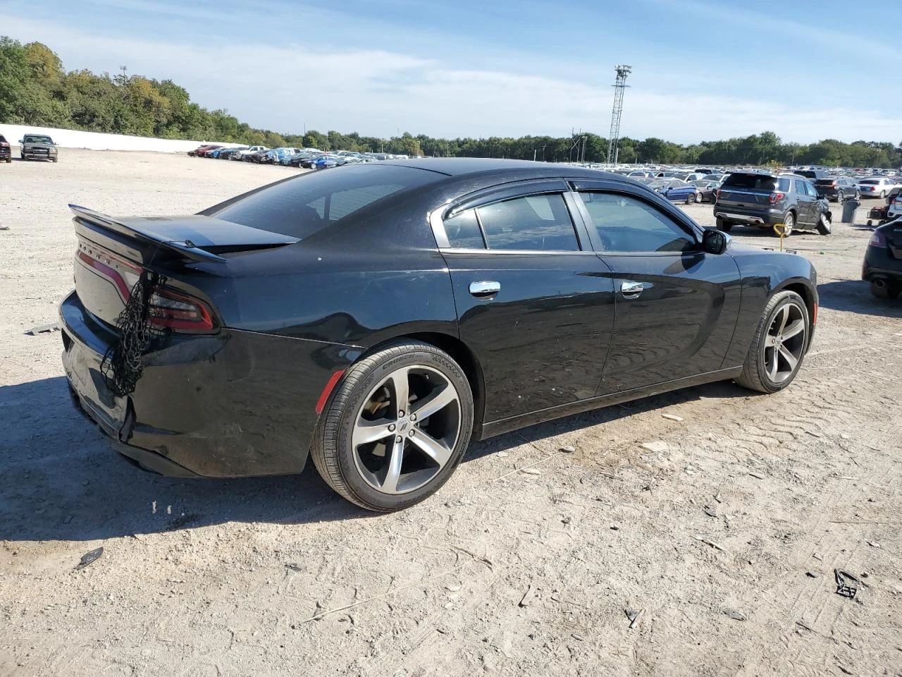 Dodge Charger SE - изображение 3