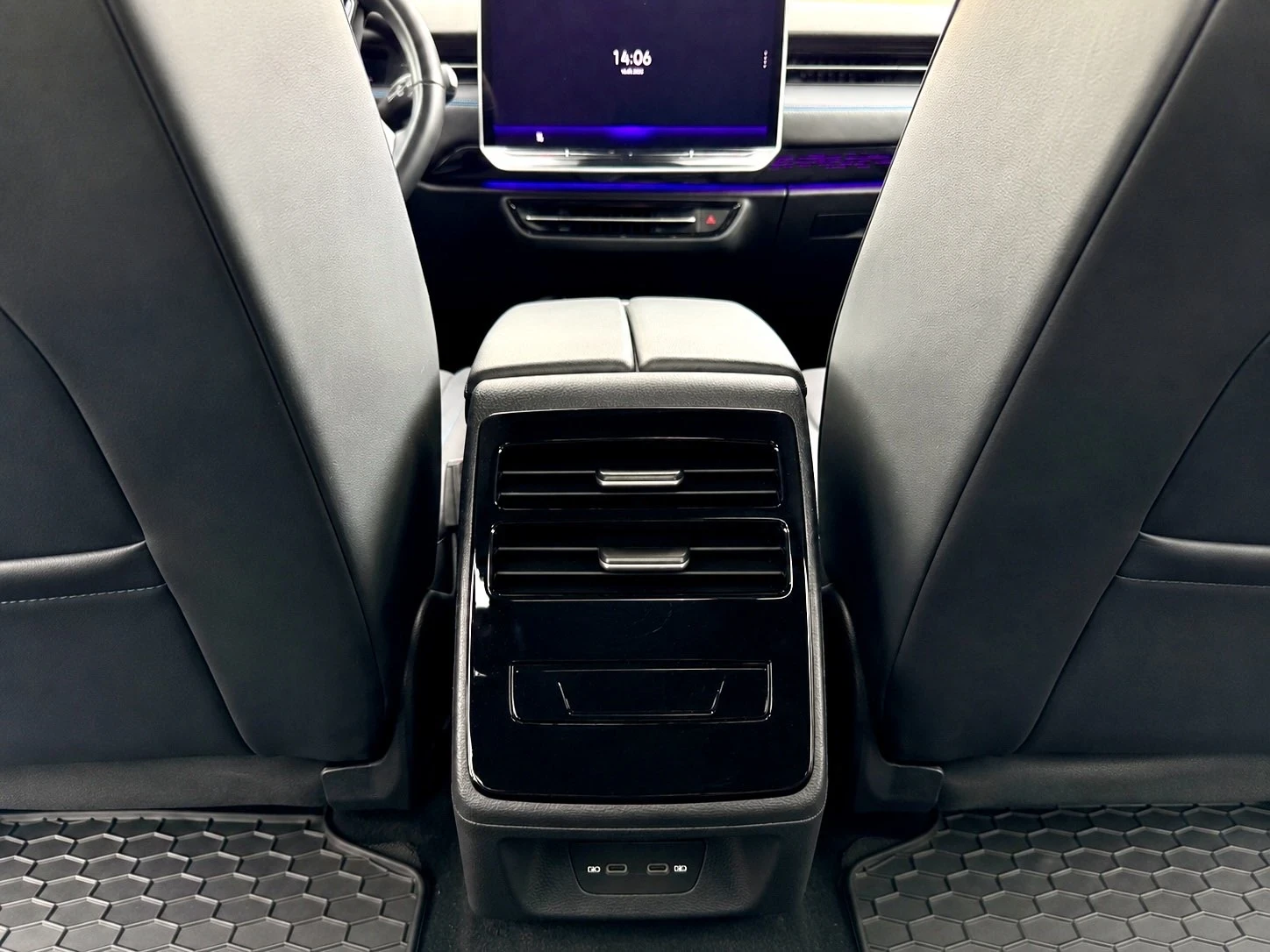 VW ID.7 Pro Гаранция, снимка 10 - Автомобили и джипове - 53226578