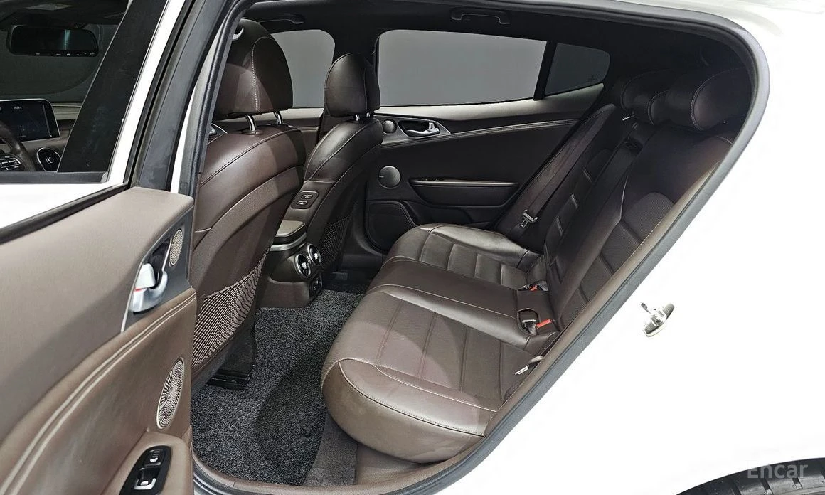 Kia Stinger | Mobile.bg � ����������� 12