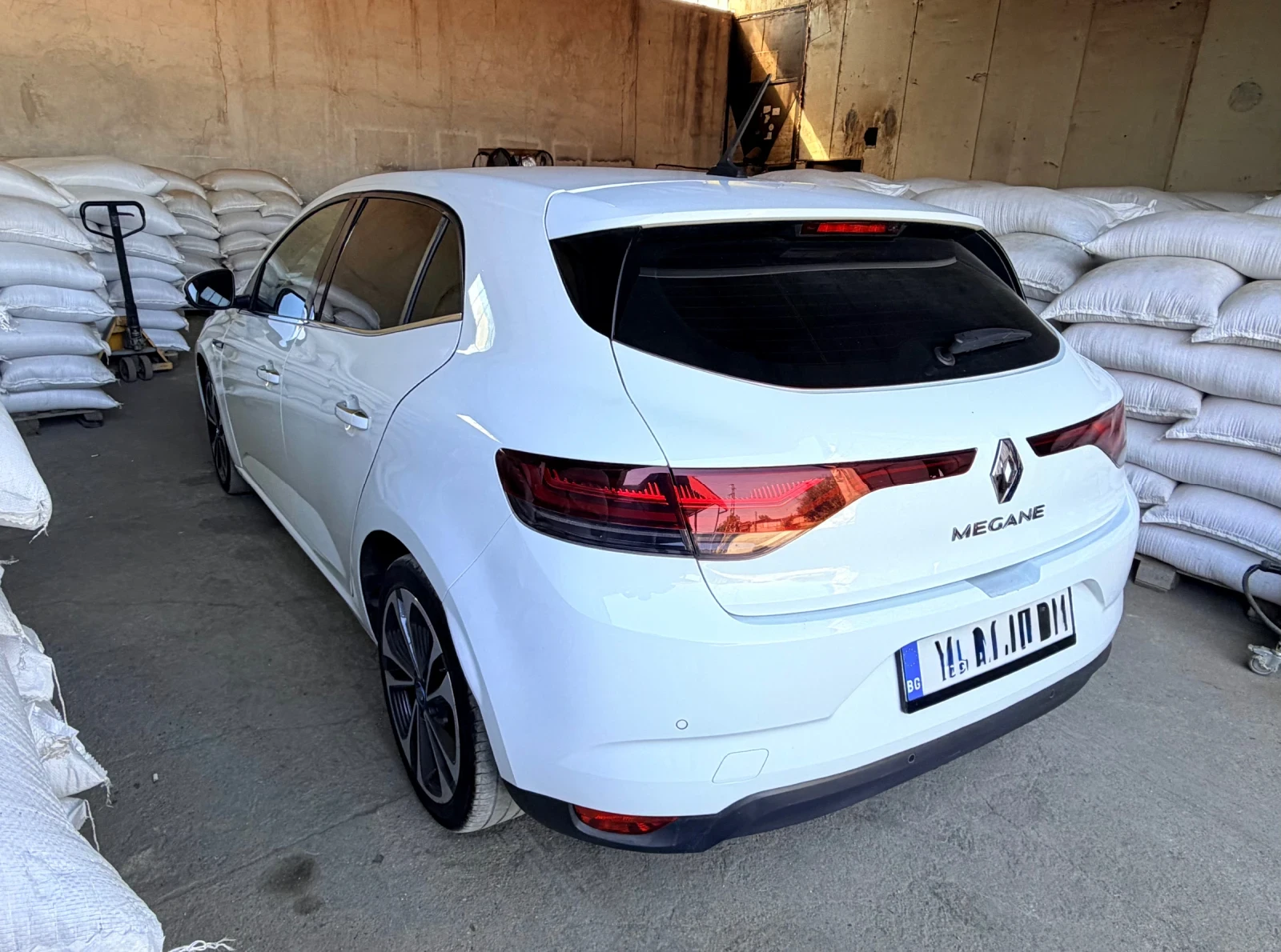 Renault Megane 1.5 Blue DCI, Facelift, Full Led Pure Vision, снимка 2 - Автомобили и джипове - 54168367