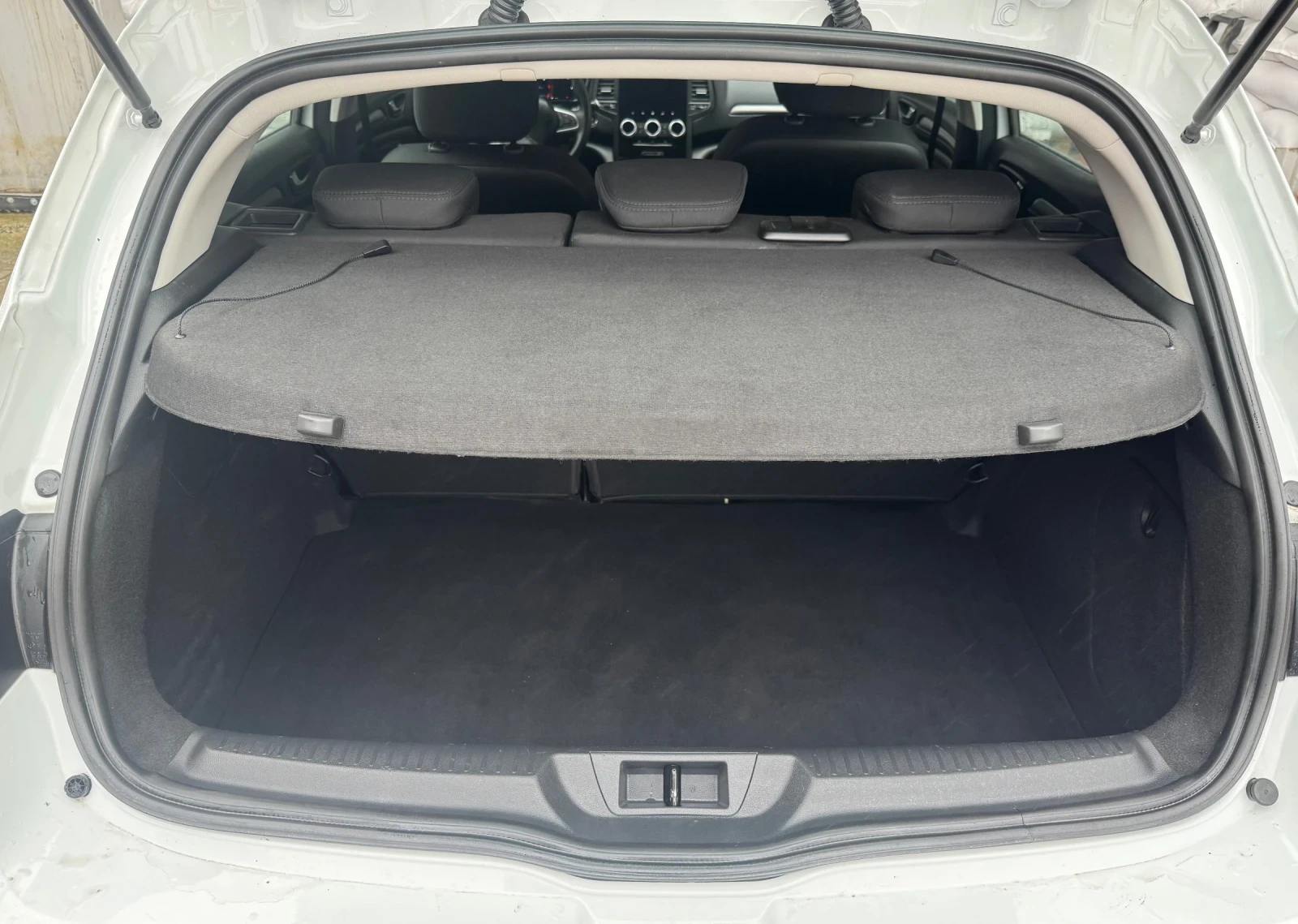 Renault Megane 1.5 Blue DCI, Facelift, Full Led Pure Vision, снимка 13 - Автомобили и джипове - 54168367