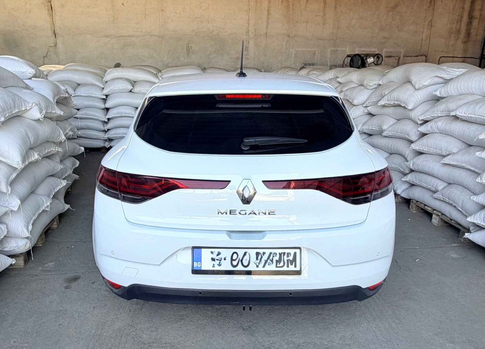 Renault Megane 1.5 Blue DCI, Facelift, Full Led Pure Vision, снимка 3 - Автомобили и джипове - 54168367