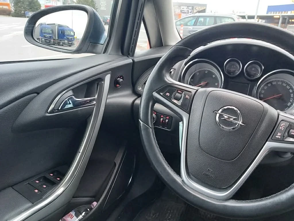 Opel Astra, снимка 4 - Автомобили и джипове - 54439339