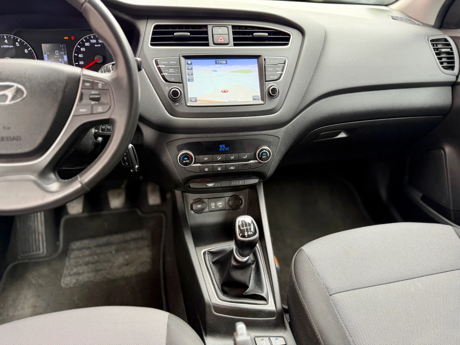 Hyundai I20 1.0 GDi Passion, снимка 13 - Автомобили и джипове - 54478671