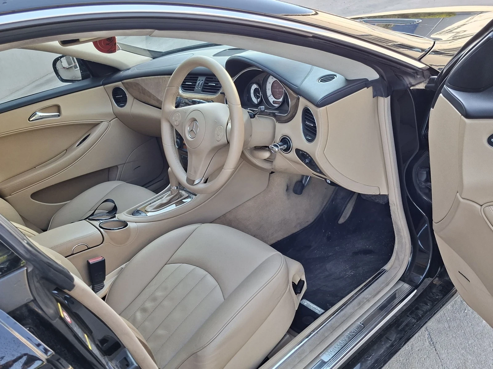 Mercedes-Benz CLS 350 Фейслифт, снимка 8 - Автомобили и джипове - 54498546