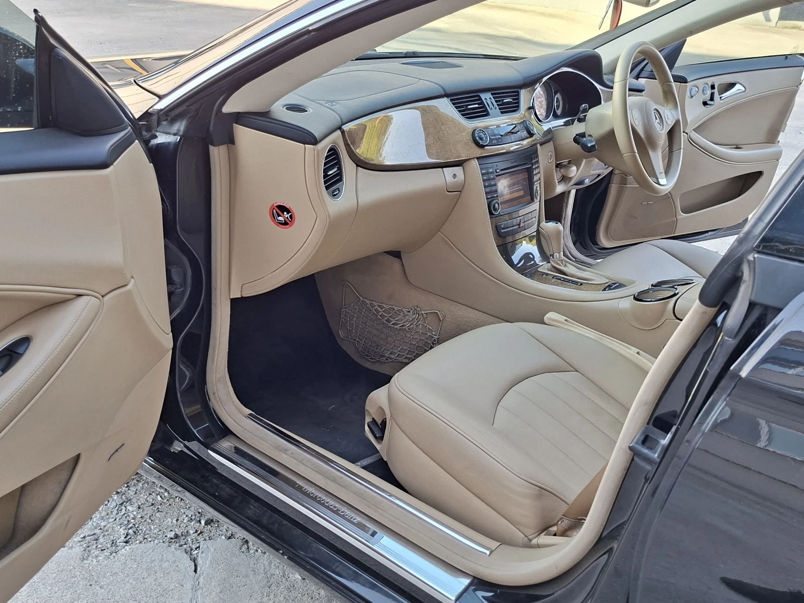 Mercedes-Benz CLS 350 Фейслифт, снимка 9 - Автомобили и джипове - 54498546
