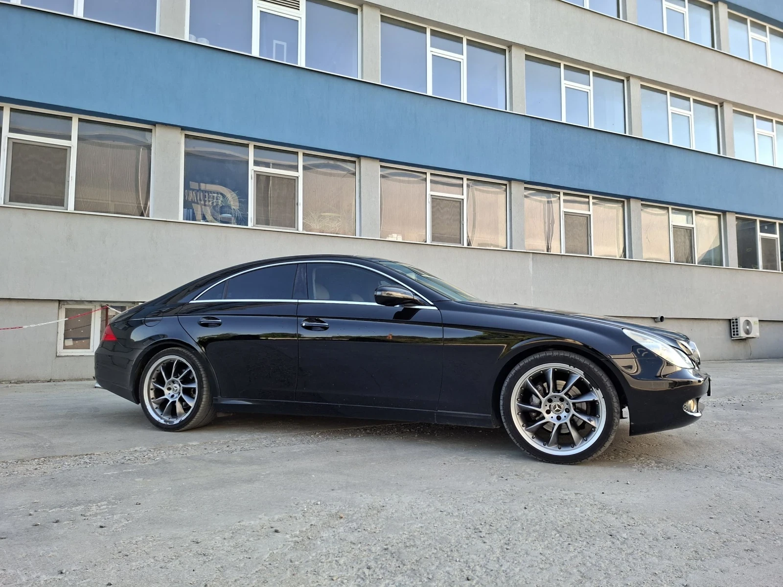 Mercedes-Benz CLS 350 Фейслифт, снимка 6 - Автомобили и джипове - 54498546