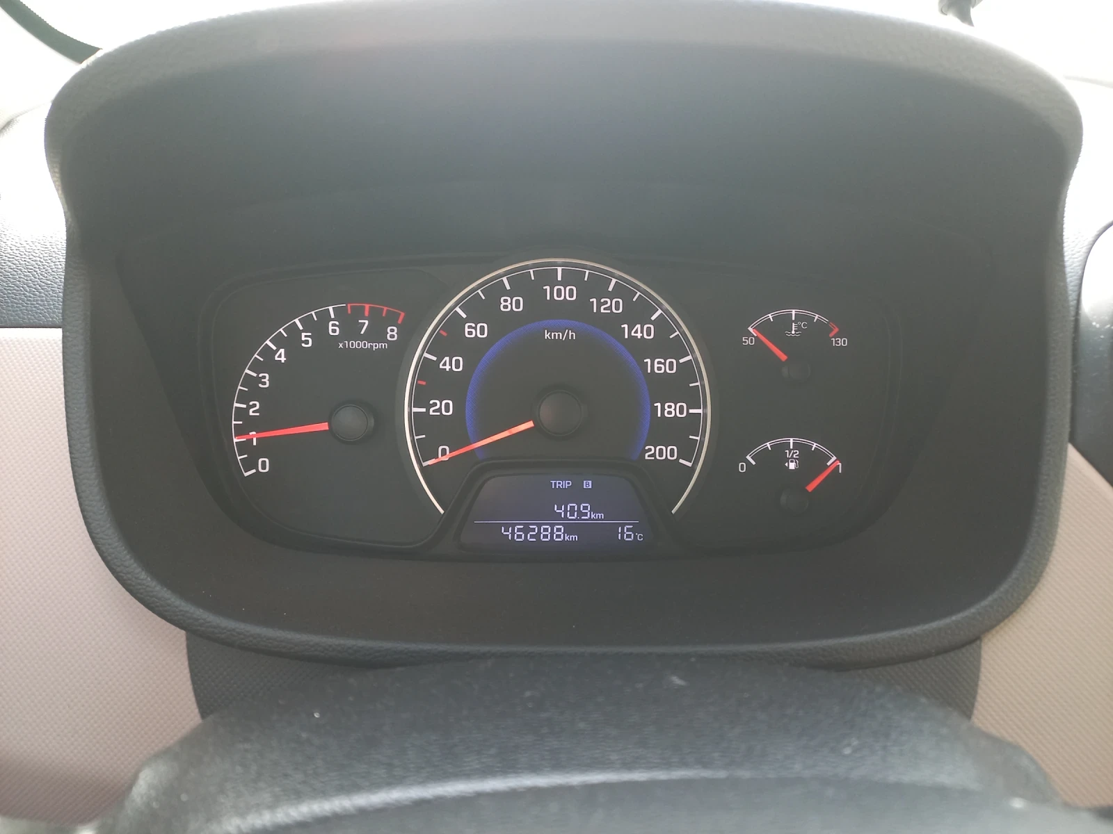 Hyundai I10 Euro6 / 46228km!!, снимка 3 - Автомобили и джипове - 54739119