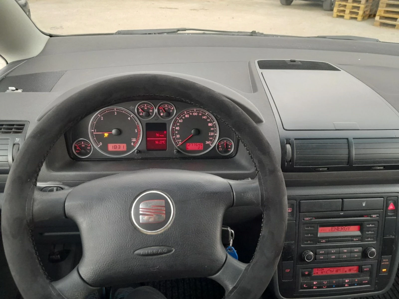 Seat Alhambra, снимка 10 - Автомобили и джипове - 54786042