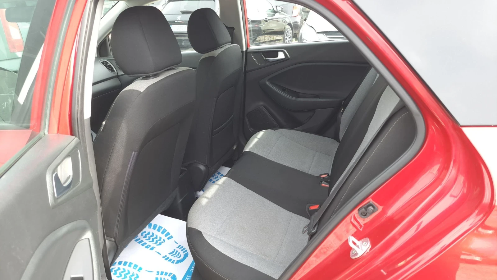 Hyundai I20 1.25 i, снимка 11 - Автомобили и джипове - 54922607