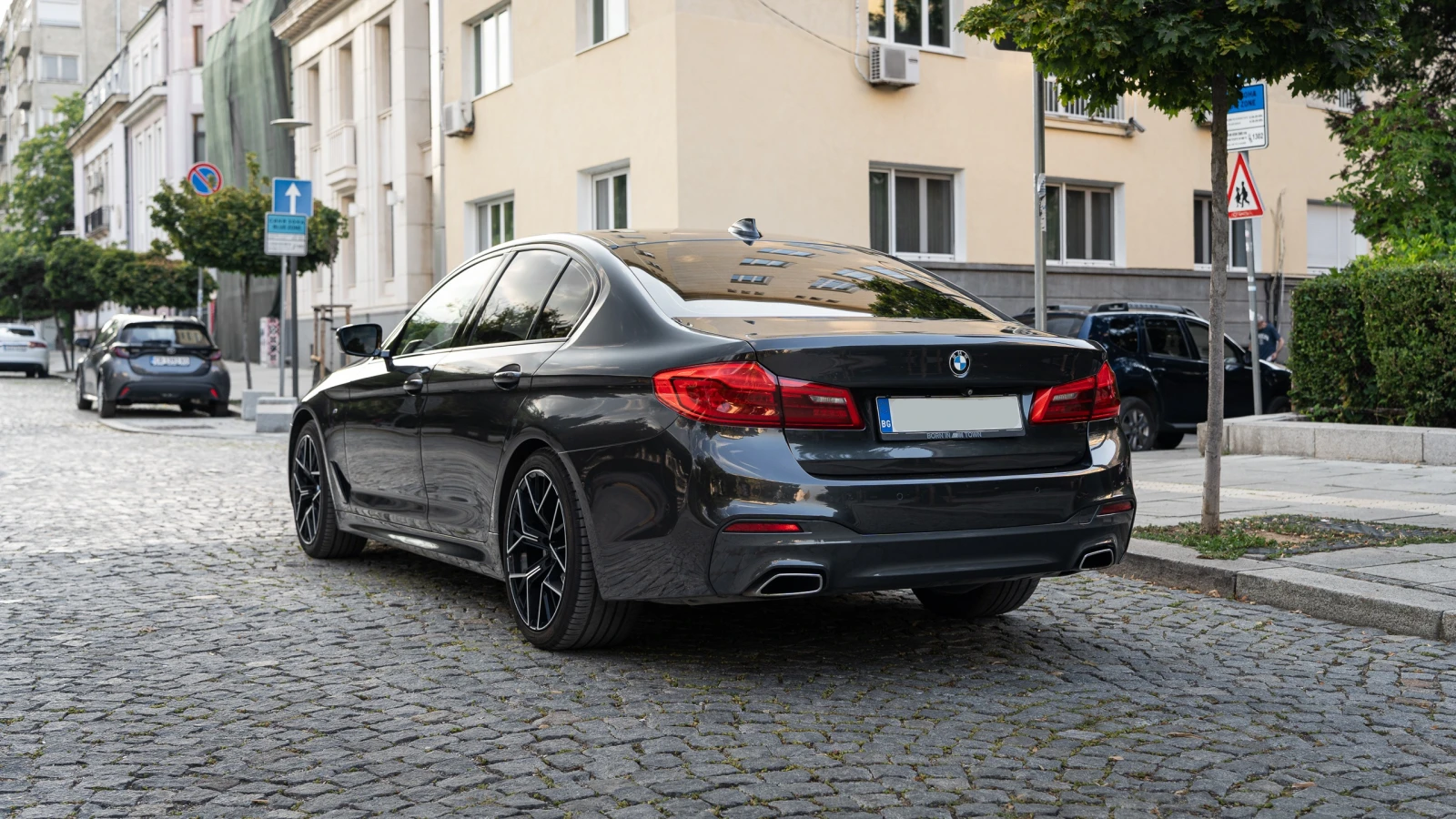 BMW 520 d RWD M PACK, снимка 4 - Автомобили и джипове - 55349344