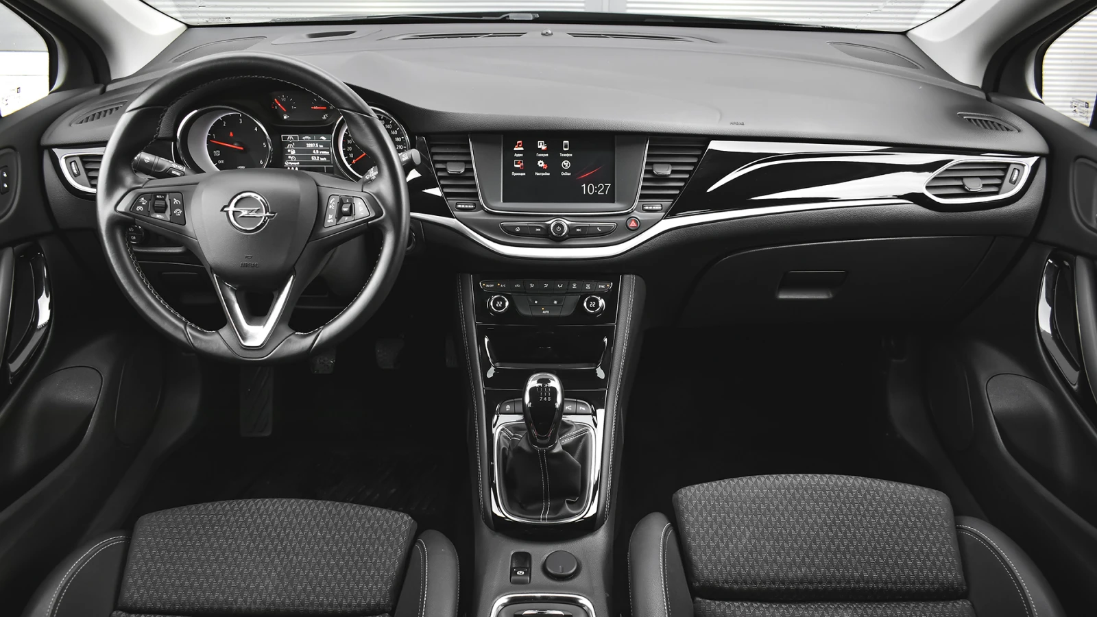 Opel Astra 1.6 CDTi Innovation, снимка 13 - Автомобили и джипове - 55492774