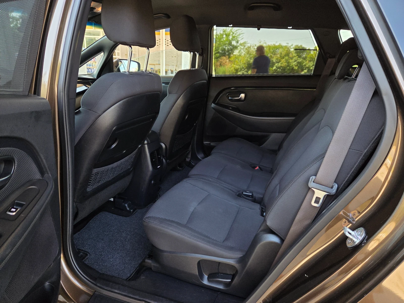 Kia Carens 1, 7 crdi 116 hp, снимка 10 - Автомобили и джипове - 55570079