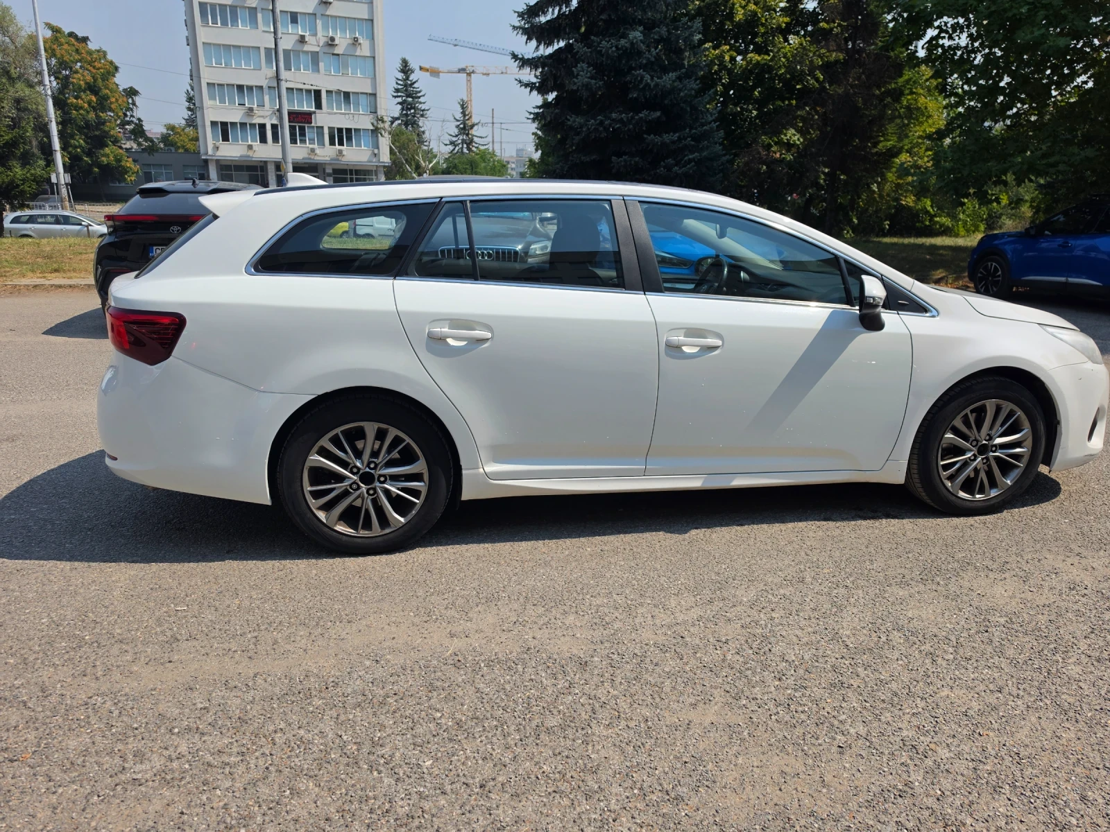 Toyota Avensis, снимка 7 - Автомобили и джипове - 55707327