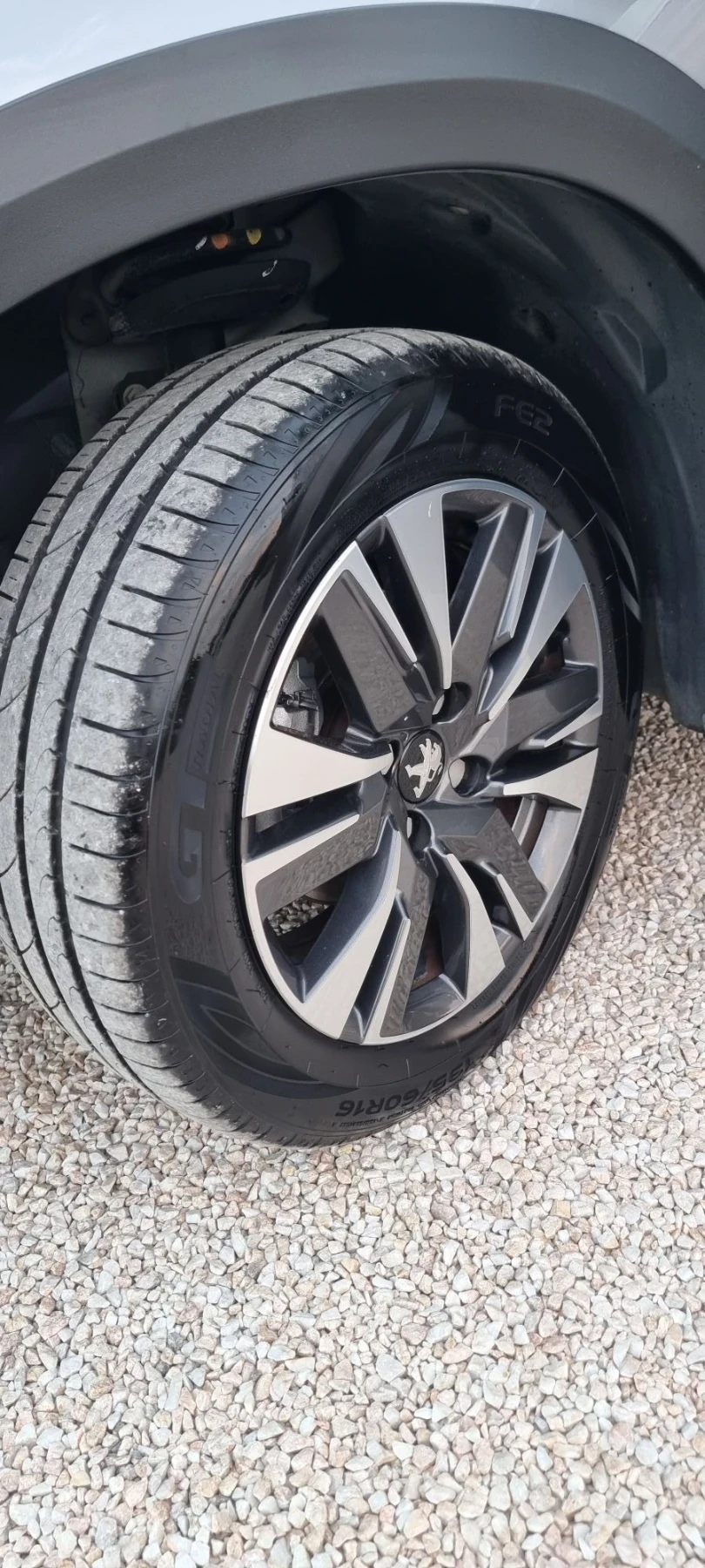 Peugeot 2008 1.6hdi, снимка 8 - Автомобили и джипове - 56034978