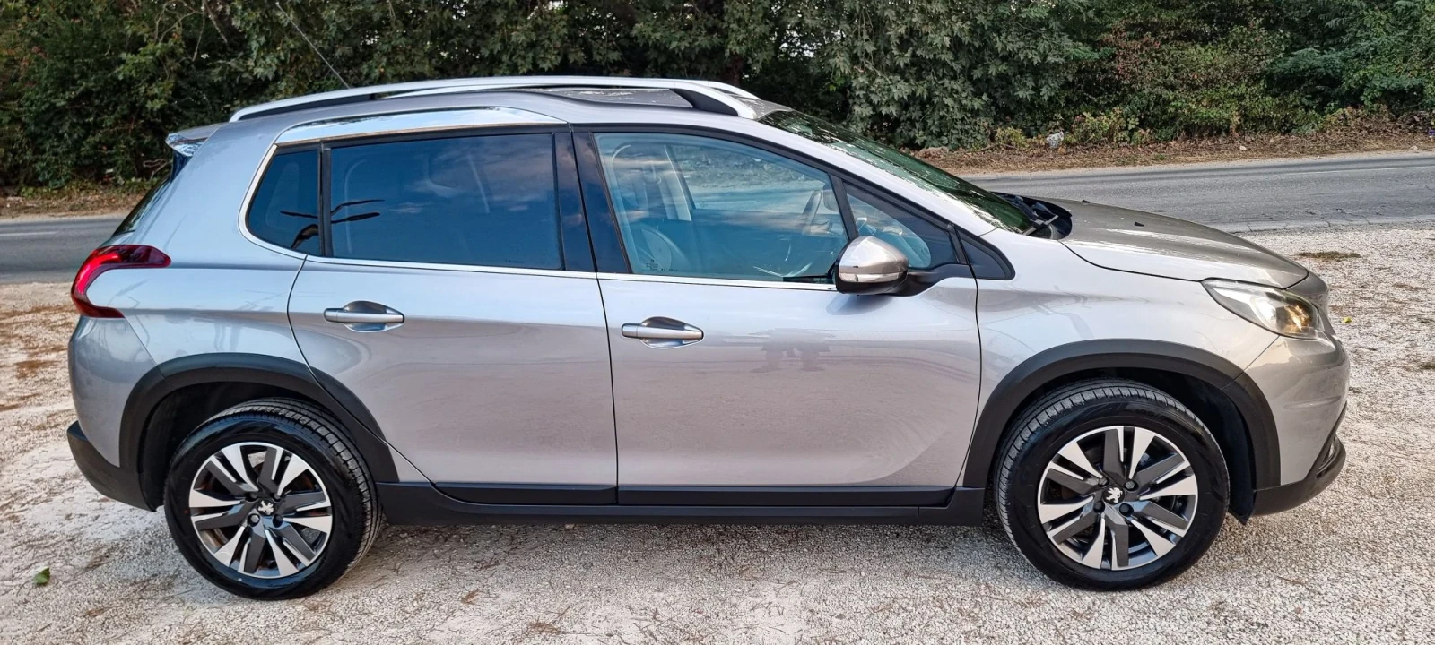 Peugeot 2008 1.6hdi, снимка 15 - Автомобили и джипове - 56034978