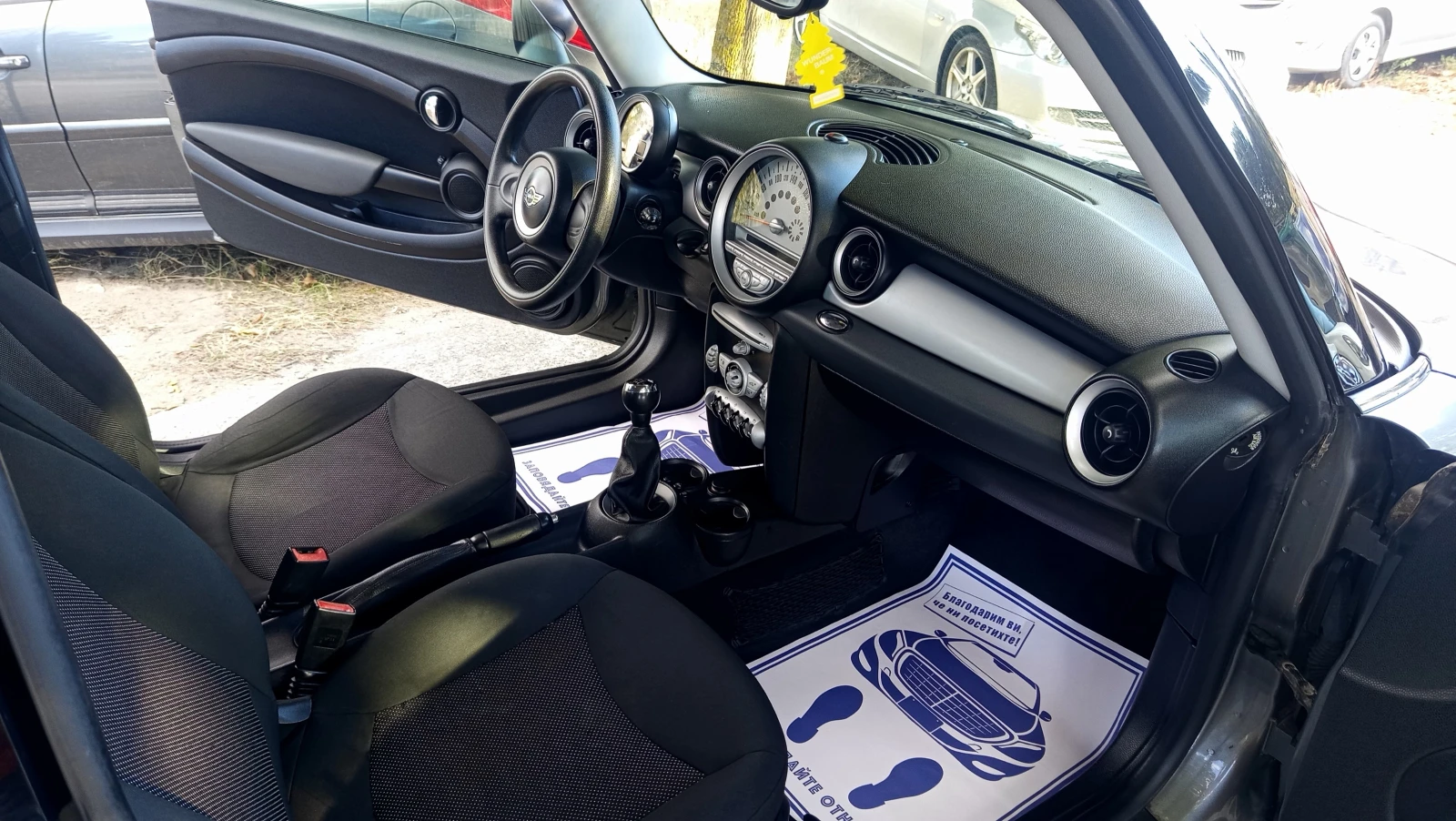 Mini Cooper 1.4 FACELIFT , снимка 15 - Автомобили и джипове - 56215638