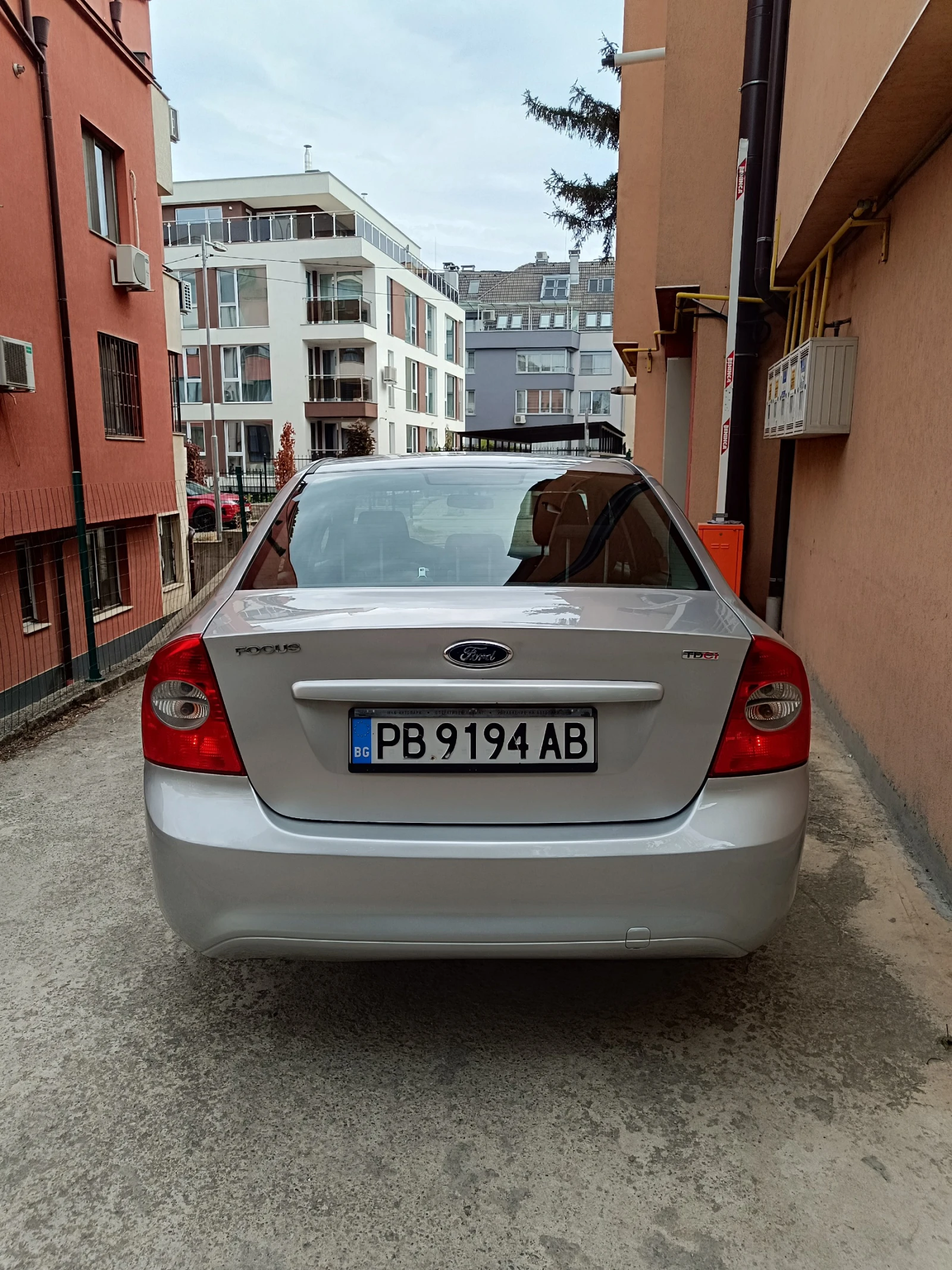 Ford Focus 1.6 TDCi, снимка 6 - Автомобили и джипове - 56448674