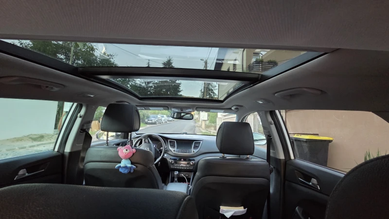 Hyundai Tucson, снимка 8 - Автомобили и джипове - 52529479