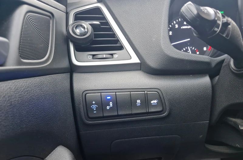 Hyundai Tucson, снимка 14 - Автомобили и джипове - 52529479