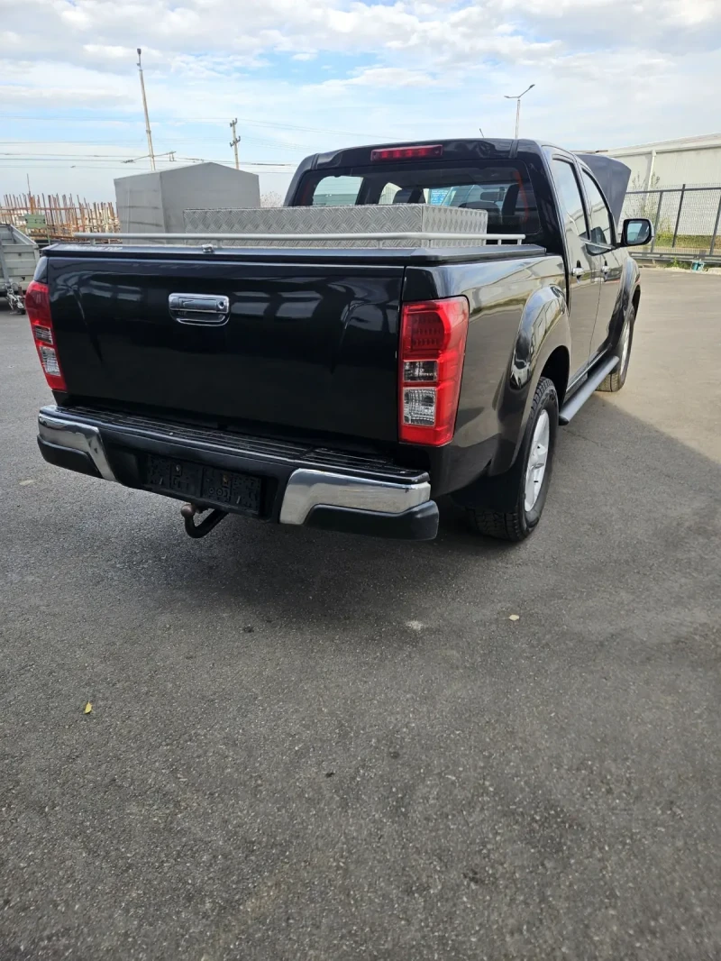 Isuzu D-max, снимка 4 - Автомобили и джипове - 52592035