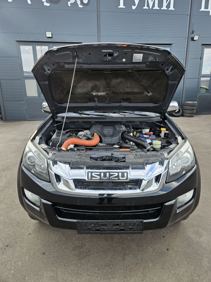 Isuzu D-max, снимка 3 - Автомобили и джипове - 52592035