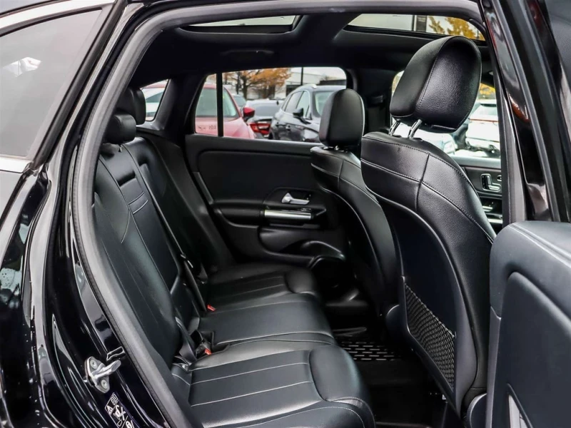 Mercedes-Benz GLA * GLA250 4M * CARFAX * ЦЕНА ДО БГ, снимка 15 - Автомобили и джипове - 53245994