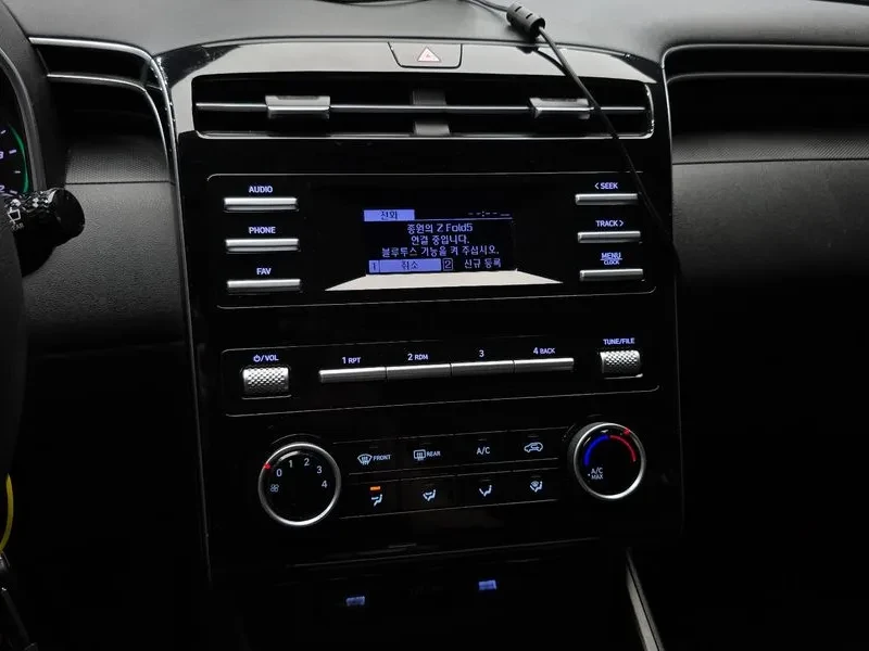 Hyundai Tucson (Nx4) Diesel 2.0 4Wd Modern, снимка 14 - Автомобили и джипове - 55088042